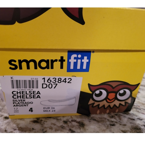 New! Smart Fit Chelsea Silver Ballet Flats - Picture 9 of 9